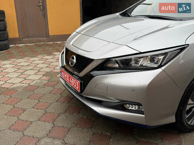 Сірий Ніссан Ліф, об'ємом двигуна 0 л та пробігом 80 тис. км за 15699 $, фото 45 на Automoto.ua