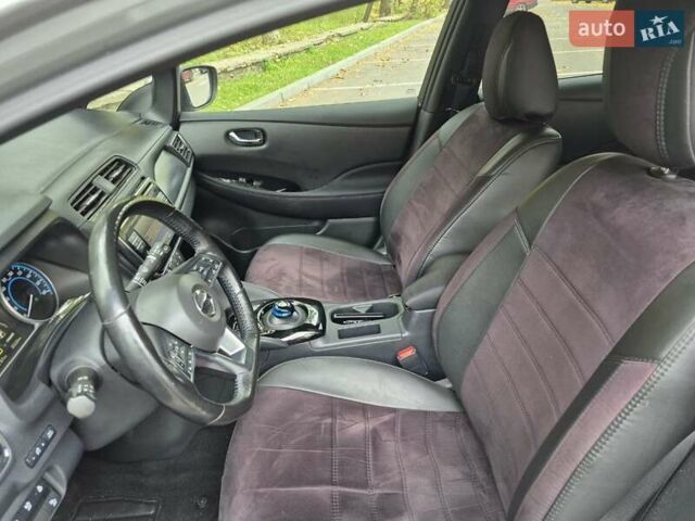 Серый Ниссан Лиф, объемом двигателя 0 л и пробегом 35 тыс. км за 15700 $, фото 15 на Automoto.ua