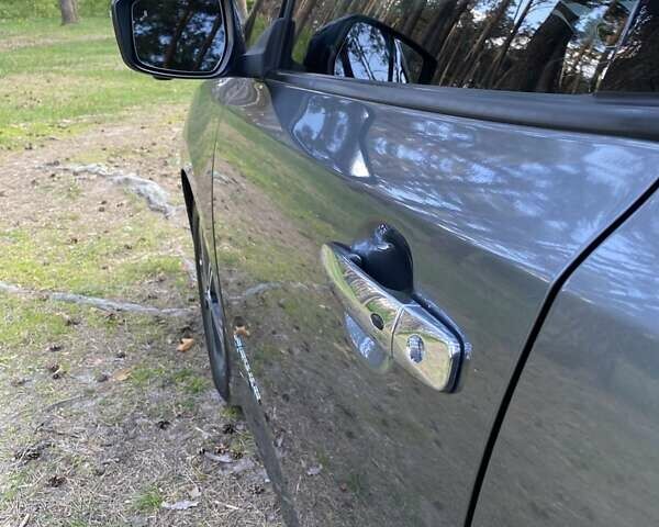 Серый Ниссан Лиф, объемом двигателя 0 л и пробегом 68 тыс. км за 14700 $, фото 5 на Automoto.ua