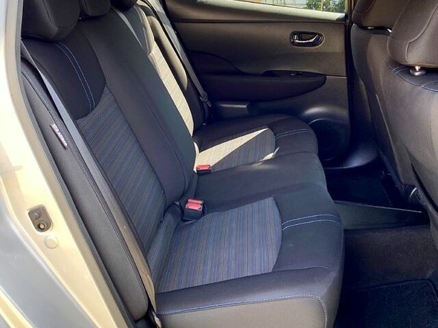 Сірий Ніссан Ліф, об'ємом двигуна 0 л та пробігом 48 тис. км за 17000 $, фото 8 на Automoto.ua