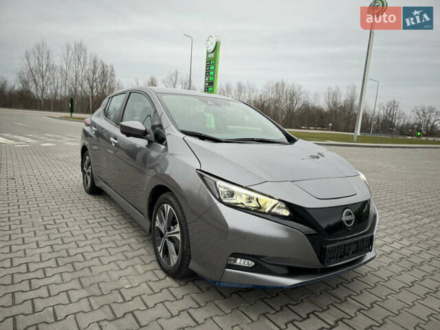 Сірий Ніссан Ліф, об'ємом двигуна 0 л та пробігом 52 тис. км за 18300 $, фото 4 на Automoto.ua