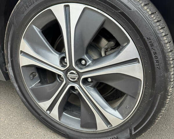 Серый Ниссан Лиф, объемом двигателя 0 л и пробегом 125 тыс. км за 9900 $, фото 45 на Automoto.ua