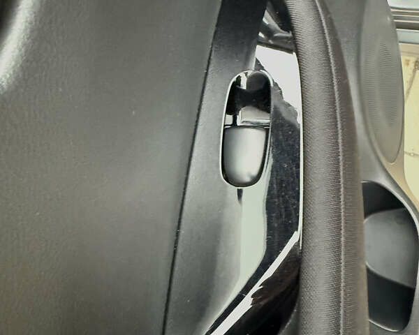 Сірий Ніссан Ліф, об'ємом двигуна 0 л та пробігом 39 тис. км за 13200 $, фото 11 на Automoto.ua