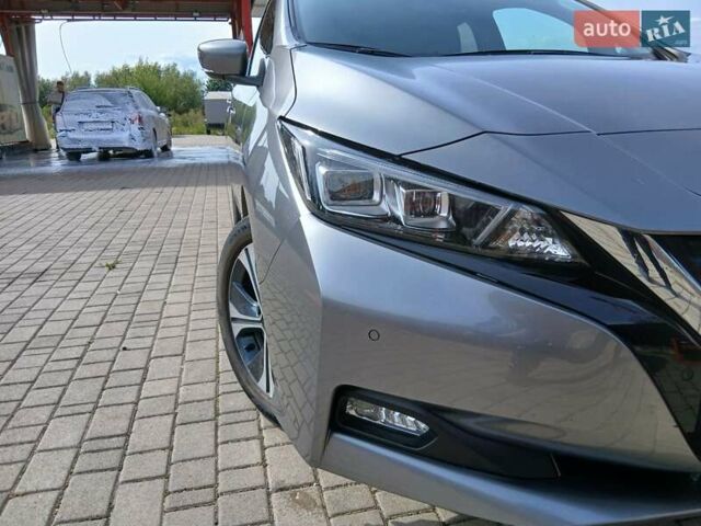 Серый Ниссан Лиф, объемом двигателя 0 л и пробегом 75 тыс. км за 14500 $, фото 25 на Automoto.ua