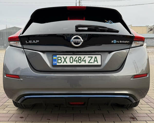 Сірий Ніссан Ліф, об'ємом двигуна 0 л та пробігом 39 тис. км за 13200 $, фото 1 на Automoto.ua