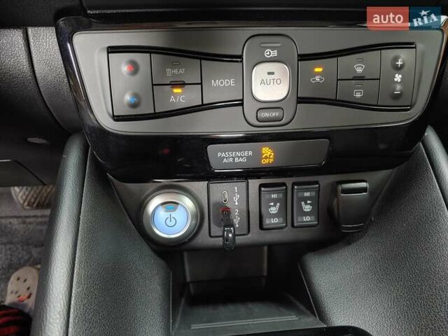 Сірий Ніссан Ліф, об'ємом двигуна 0 л та пробігом 32 тис. км за 18188 $, фото 18 на Automoto.ua