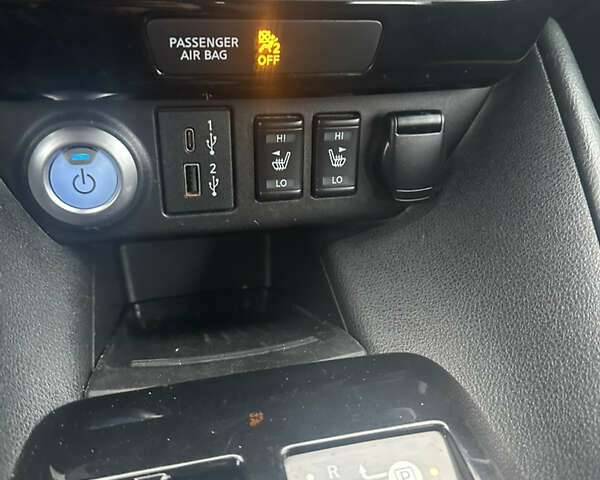 Серый Ниссан Лиф, объемом двигателя 0 л и пробегом 79 тыс. км за 14777 $, фото 15 на Automoto.ua