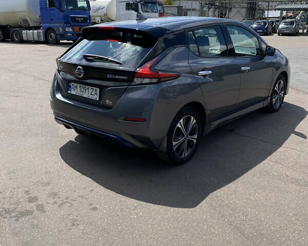 Сірий Ніссан Ліф, об'ємом двигуна 0 л та пробігом 105 тис. км за 14000 $, фото 4 на Automoto.ua