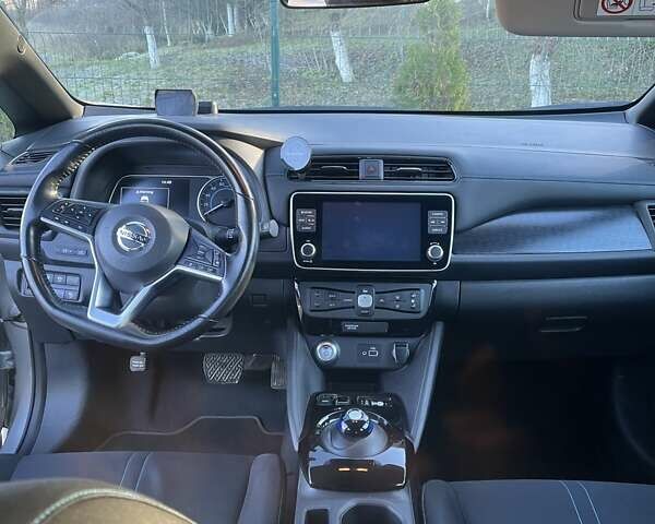 Сірий Ніссан Ліф, об'ємом двигуна 0 л та пробігом 60 тис. км за 14500 $, фото 19 на Automoto.ua