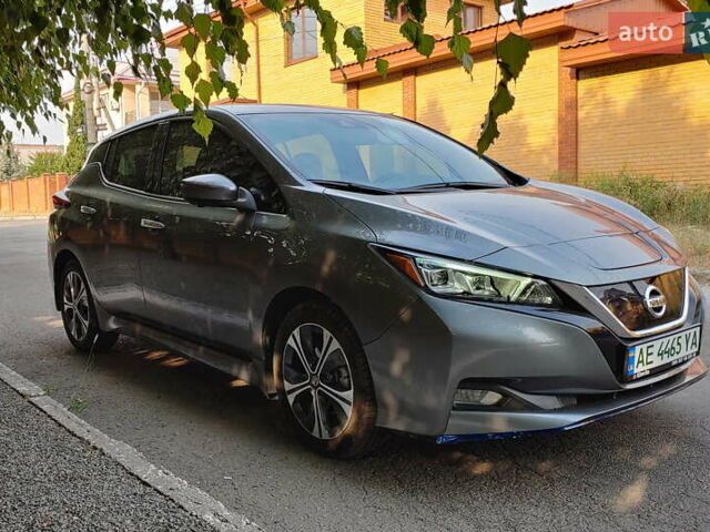 Сірий Ніссан Ліф, об'ємом двигуна 0 л та пробігом 32 тис. км за 18188 $, фото 3 на Automoto.ua