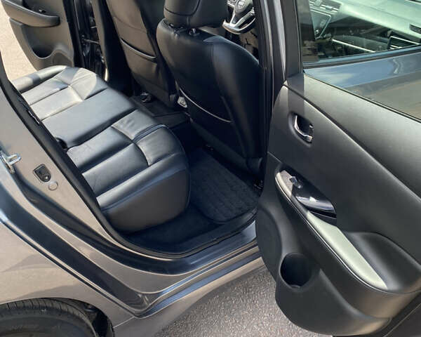 Сірий Ніссан Ліф, об'ємом двигуна 0 л та пробігом 105 тис. км за 14000 $, фото 12 на Automoto.ua