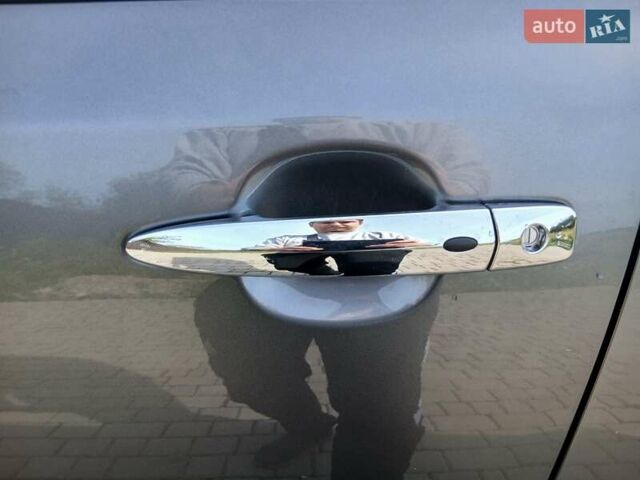 Серый Ниссан Лиф, объемом двигателя 0 л и пробегом 75 тыс. км за 14500 $, фото 2 на Automoto.ua