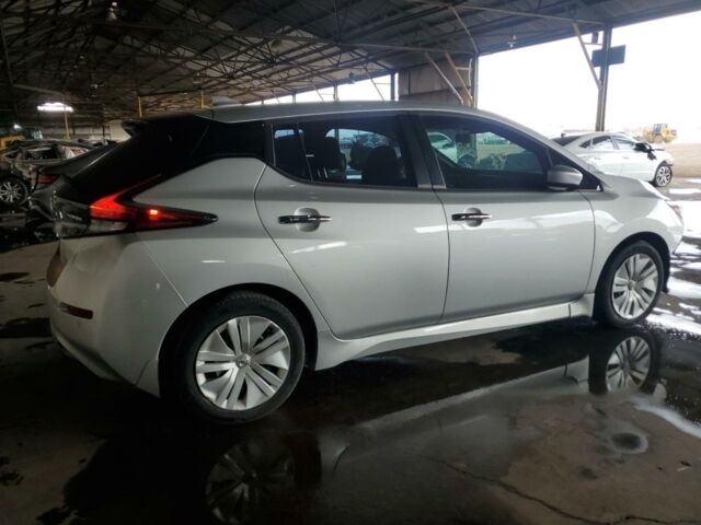 Серый Ниссан Лиф, объемом двигателя 0 л и пробегом 62 тыс. км за 8500 $, фото 5 на Automoto.ua