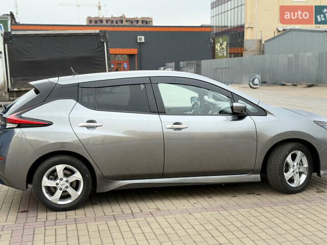 Сірий Ніссан Ліф, об'ємом двигуна 0 л та пробігом 39 тис. км за 13200 $, фото 26 на Automoto.ua