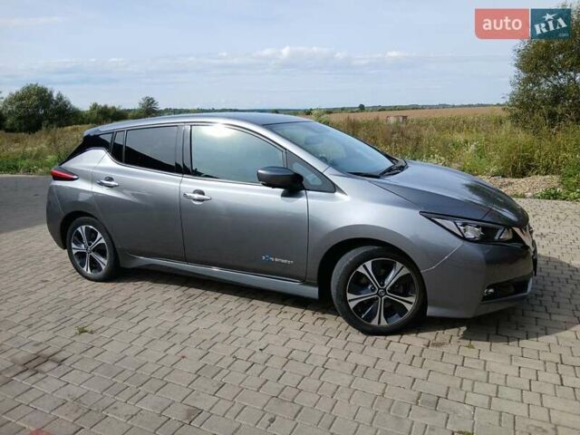 Серый Ниссан Лиф, объемом двигателя 0 л и пробегом 75 тыс. км за 14500 $, фото 8 на Automoto.ua