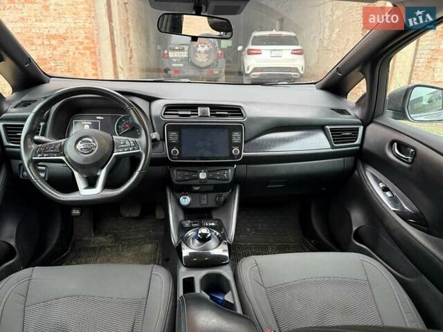 Сірий Ніссан Ліф, об'ємом двигуна 0 л та пробігом 97 тис. км за 8500 $, фото 14 на Automoto.ua