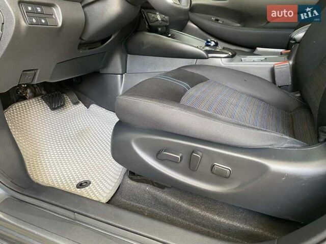 Серый Ниссан Лиф, объемом двигателя 0 л и пробегом 54 тыс. км за 14990 $, фото 24 на Automoto.ua