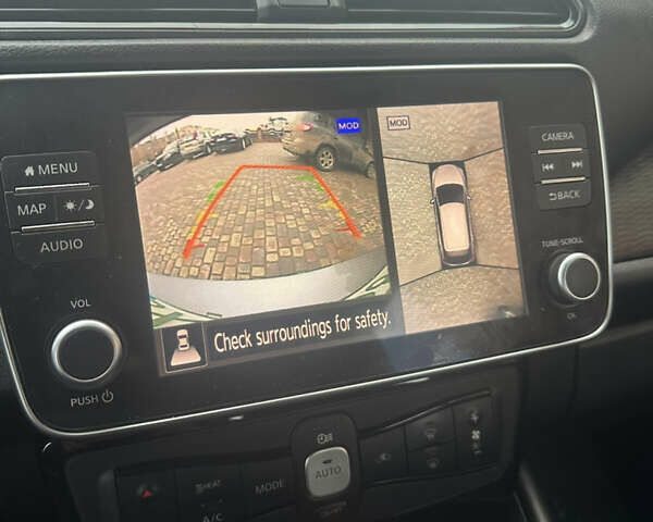 Серый Ниссан Лиф, объемом двигателя 0 л и пробегом 79 тыс. км за 14777 $, фото 17 на Automoto.ua