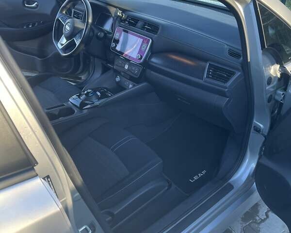 Сірий Ніссан Ліф, об'ємом двигуна 0 л та пробігом 60 тис. км за 14500 $, фото 13 на Automoto.ua