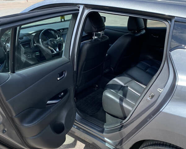 Сірий Ніссан Ліф, об'ємом двигуна 0 л та пробігом 105 тис. км за 14000 $, фото 9 на Automoto.ua