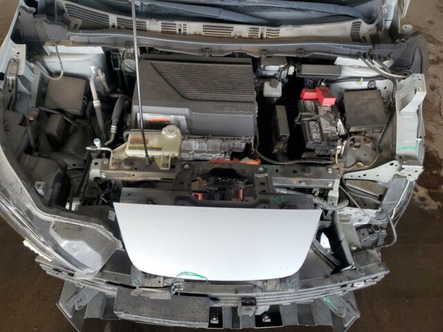 Серый Ниссан Лиф, объемом двигателя 0 л и пробегом 62 тыс. км за 8500 $, фото 10 на Automoto.ua