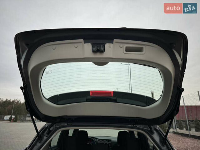 Сірий Ніссан Ліф, об'ємом двигуна 0 л та пробігом 52 тис. км за 18300 $, фото 29 на Automoto.ua