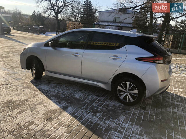 Сірий Ніссан Ліф, об'ємом двигуна 0 л та пробігом 83 тис. км за 15100 $, фото 7 на Automoto.ua