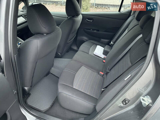 Сірий Ніссан Ліф, об'ємом двигуна 0 л та пробігом 52 тис. км за 18300 $, фото 26 на Automoto.ua
