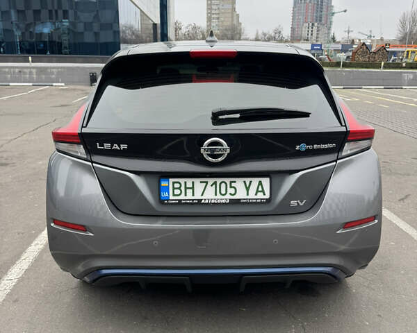 Серый Ниссан Лиф, объемом двигателя 0 л и пробегом 125 тыс. км за 9900 $, фото 10 на Automoto.ua