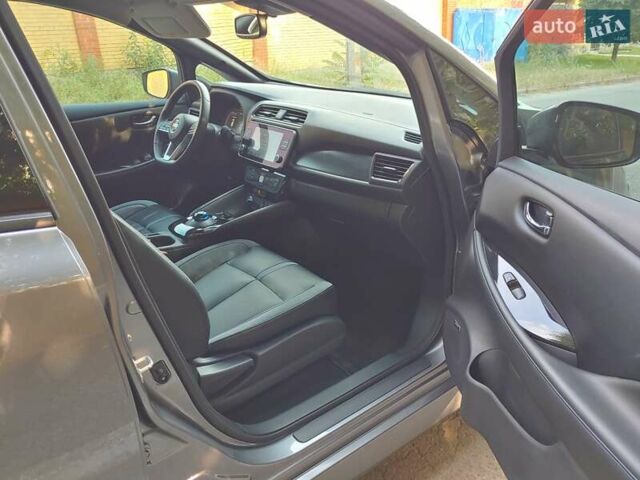 Сірий Ніссан Ліф, об'ємом двигуна 0 л та пробігом 32 тис. км за 18188 $, фото 10 на Automoto.ua