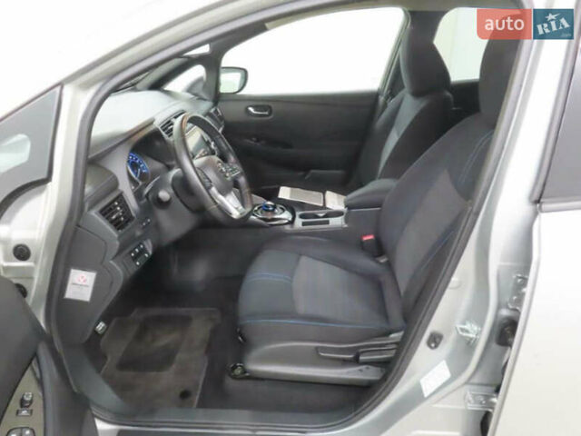 Серый Ниссан Лиф, объемом двигателя 0 л и пробегом 73 тыс. км за 13653 $, фото 6 на Automoto.ua