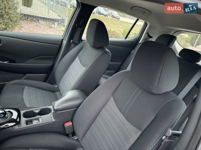 Сірий Ніссан Ліф, об'ємом двигуна 0 л та пробігом 52 тис. км за 18300 $, фото 16 на Automoto.ua