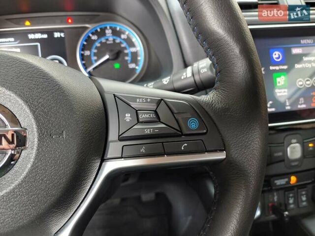 Сірий Ніссан Ліф, об'ємом двигуна 0 л та пробігом 32 тис. км за 18188 $, фото 17 на Automoto.ua