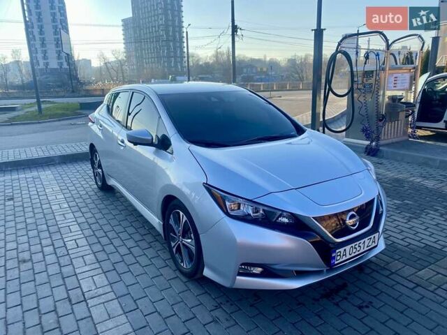 Серый Ниссан Лиф, объемом двигателя 0 л и пробегом 22 тыс. км за 14500 $, фото 1 на Automoto.ua