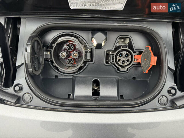 Серый Ниссан Лиф, объемом двигателя 0 л и пробегом 125 тыс. км за 9900 $, фото 36 на Automoto.ua