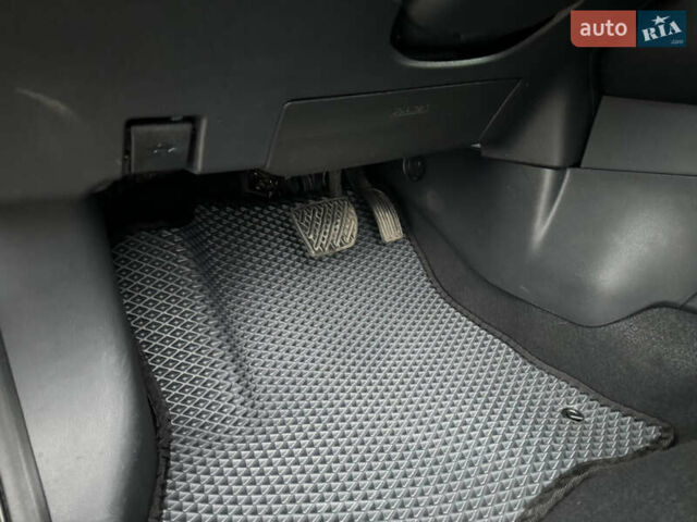 Сірий Ніссан Ліф, об'ємом двигуна 0 л та пробігом 52 тис. км за 18300 $, фото 19 на Automoto.ua