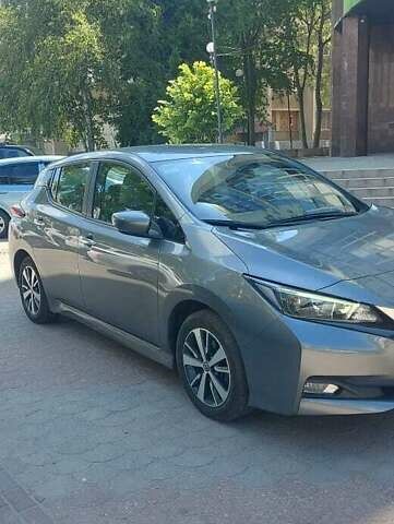 Сірий Ніссан Ліф, об'ємом двигуна 0 л та пробігом 72 тис. км за 14802 $, фото 1 на Automoto.ua