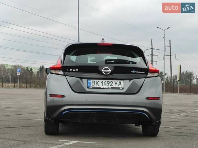 Серый Ниссан Лиф, объемом двигателя 0 л и пробегом 62 тыс. км за 13200 $, фото 9 на Automoto.ua