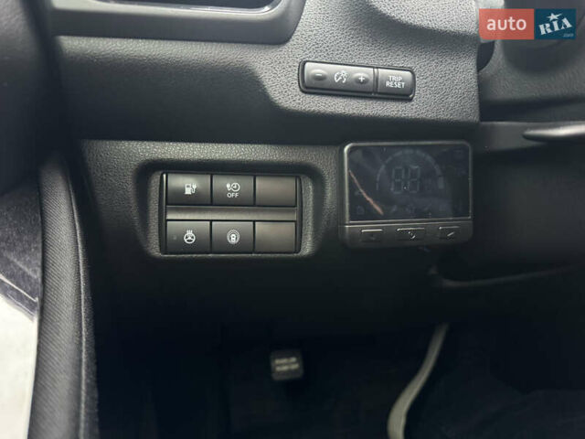 Серый Ниссан Лиф, объемом двигателя 0 л и пробегом 125 тыс. км за 9900 $, фото 21 на Automoto.ua