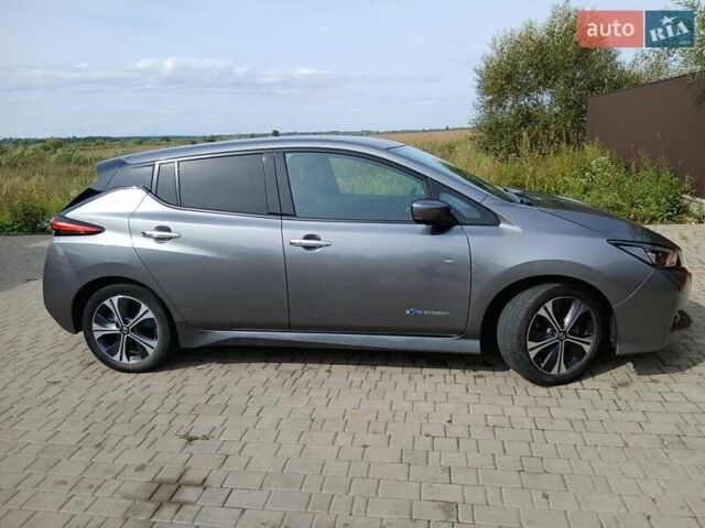 Серый Ниссан Лиф, объемом двигателя 0 л и пробегом 75 тыс. км за 14500 $, фото 15 на Automoto.ua