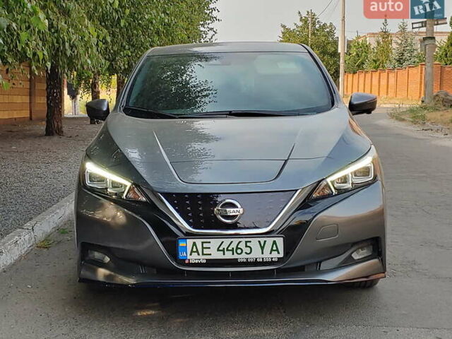 Сірий Ніссан Ліф, об'ємом двигуна 0 л та пробігом 32 тис. км за 18188 $, фото 2 на Automoto.ua
