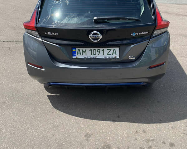 Сірий Ніссан Ліф, об'ємом двигуна 0 л та пробігом 105 тис. км за 14000 $, фото 5 на Automoto.ua