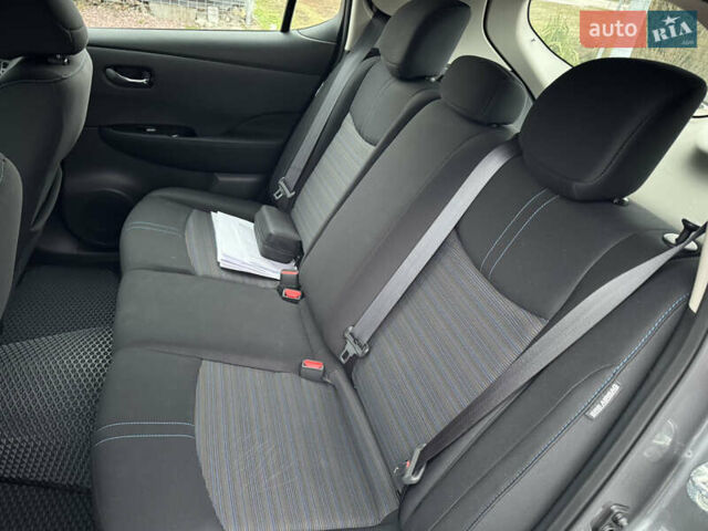 Сірий Ніссан Ліф, об'ємом двигуна 0 л та пробігом 52 тис. км за 18300 $, фото 27 на Automoto.ua