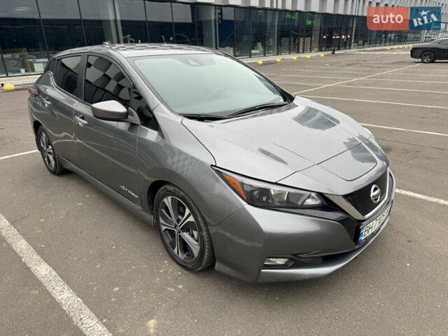 Серый Ниссан Лиф, объемом двигателя 0 л и пробегом 125 тыс. км за 9900 $, фото 4 на Automoto.ua