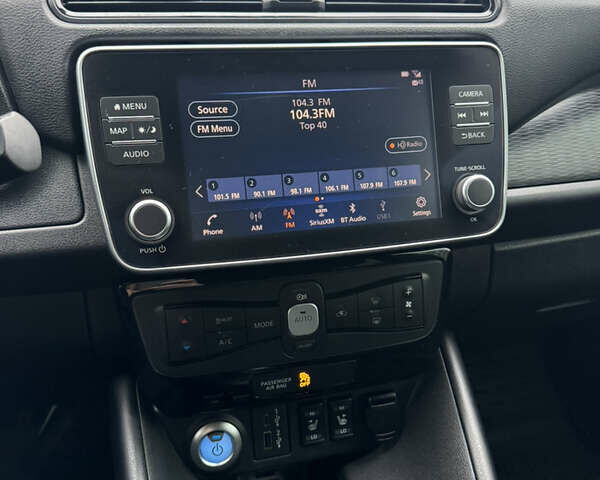 Серый Ниссан Лиф, объемом двигателя 0 л и пробегом 125 тыс. км за 9900 $, фото 18 на Automoto.ua