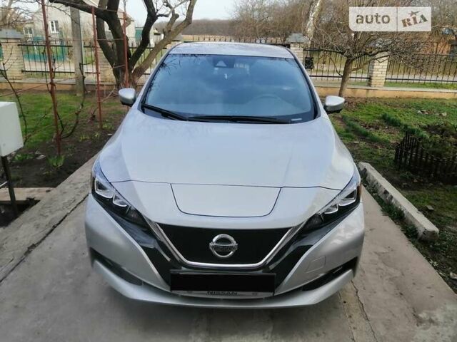 Сірий Ніссан Ліф, об'ємом двигуна 0 л та пробігом 30 тис. км за 19200 $, фото 1 на Automoto.ua