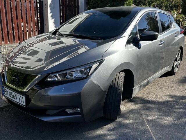 Серый Ниссан Лиф, объемом двигателя 0 л и пробегом 95 тыс. км за 13500 $, фото 6 на Automoto.ua