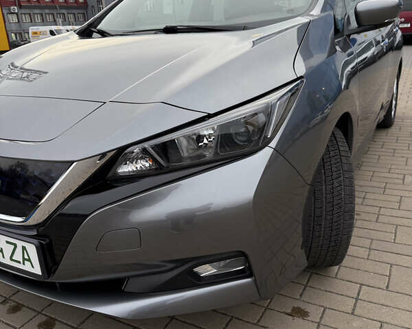 Сірий Ніссан Ліф, об'ємом двигуна 0 л та пробігом 39 тис. км за 13200 $, фото 18 на Automoto.ua