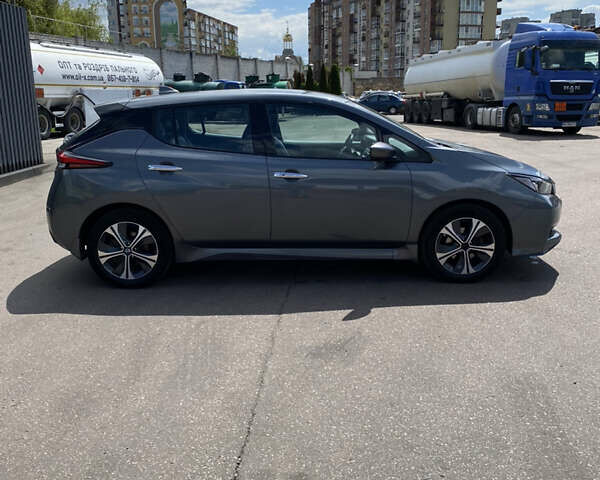 Сірий Ніссан Ліф, об'ємом двигуна 0 л та пробігом 105 тис. км за 14000 $, фото 3 на Automoto.ua