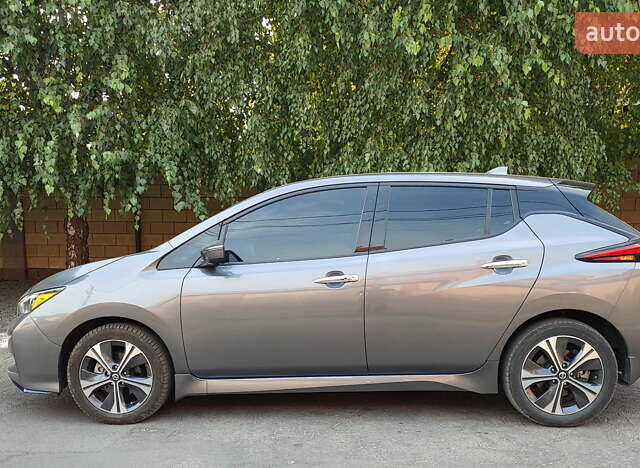 Сірий Ніссан Ліф, об'ємом двигуна 0 л та пробігом 32 тис. км за 18188 $, фото 1 на Automoto.ua